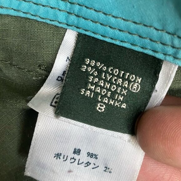 Eddie Bauer Mercer Fit Green Cargo Capri Pants 8 - Picture 4 of 16